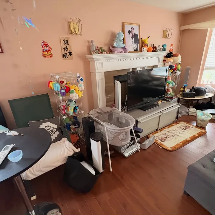 Cluttered living room before a MOOP decluttering session